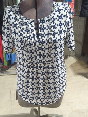 41 Hawthorn Navy and White Geometric Short Sleeve Blouse